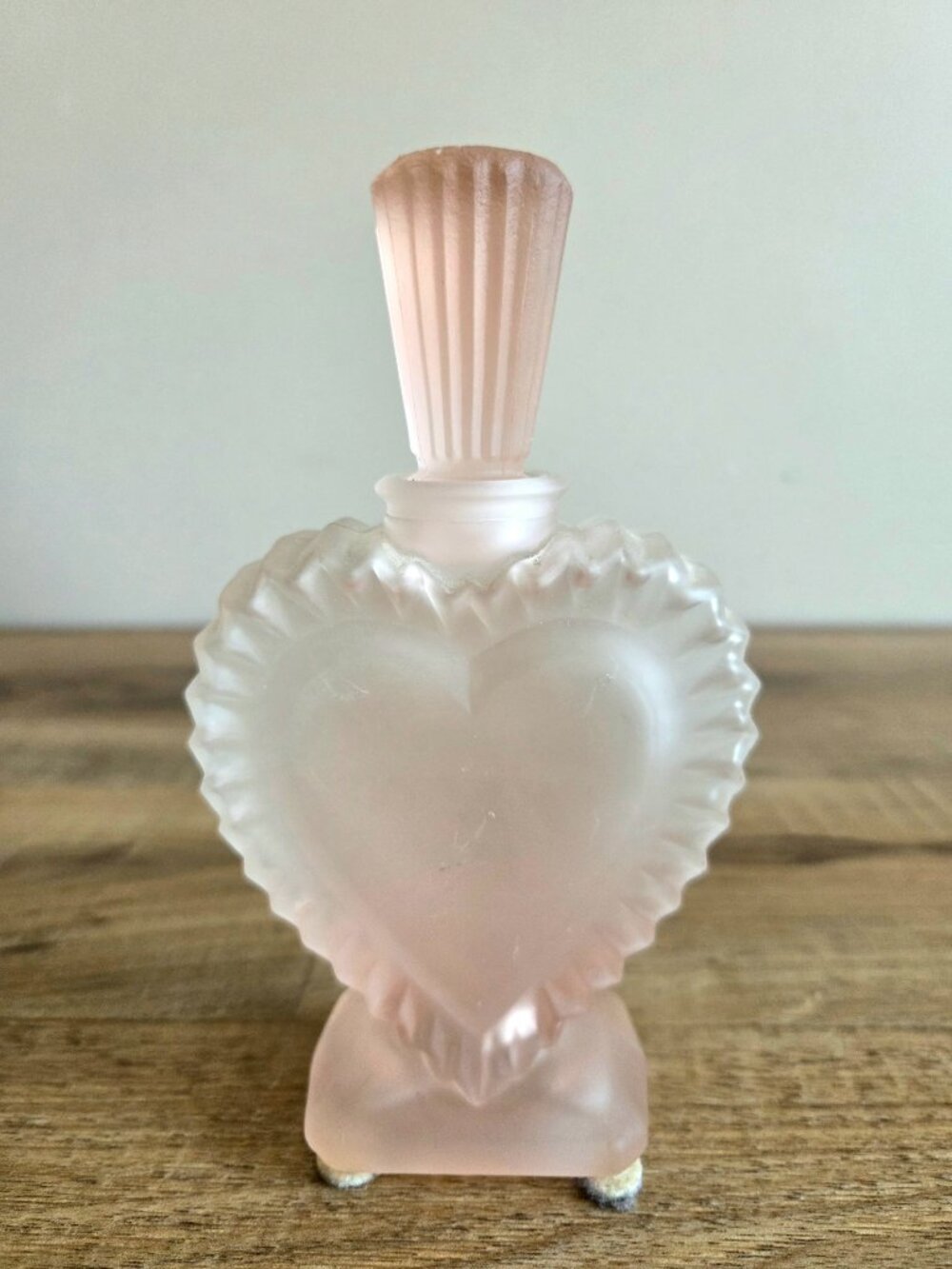 Vintage Satin Pink Glass Perfume Bottle Heart Shape - Picture 2 of 9